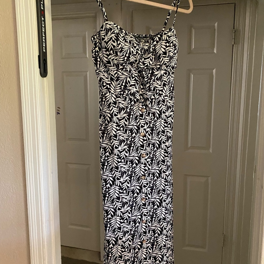 As U Wish Black and White Leaf Pattern A-Line Skirt